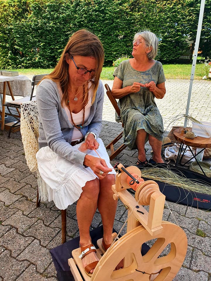 La laine feutrée et les bougies de Sylvie